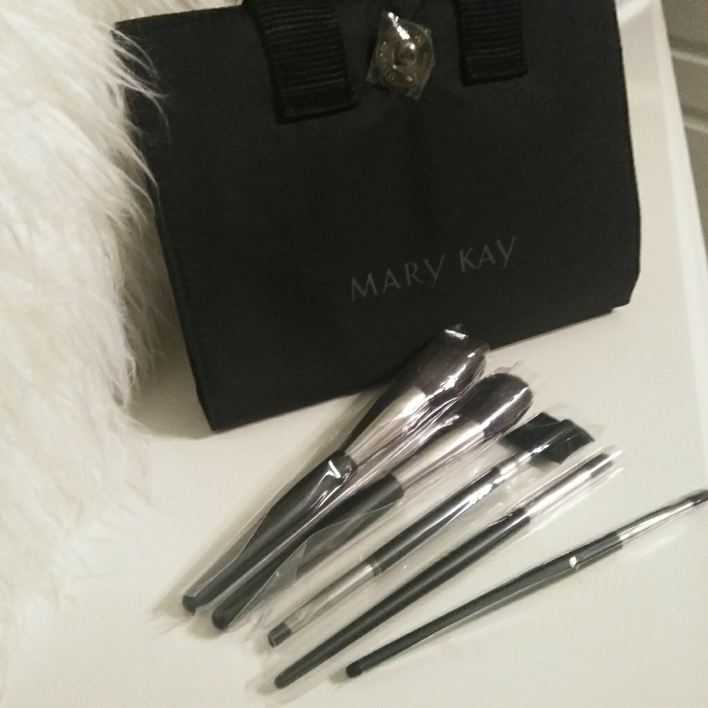 Mary Kay Professional Brush Set